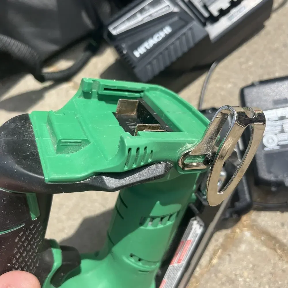 Hitachi Metabo HPT 18v Pin Nailer NP18DSAL 5/8” to 1-3/8” 23ga w/ Batteries